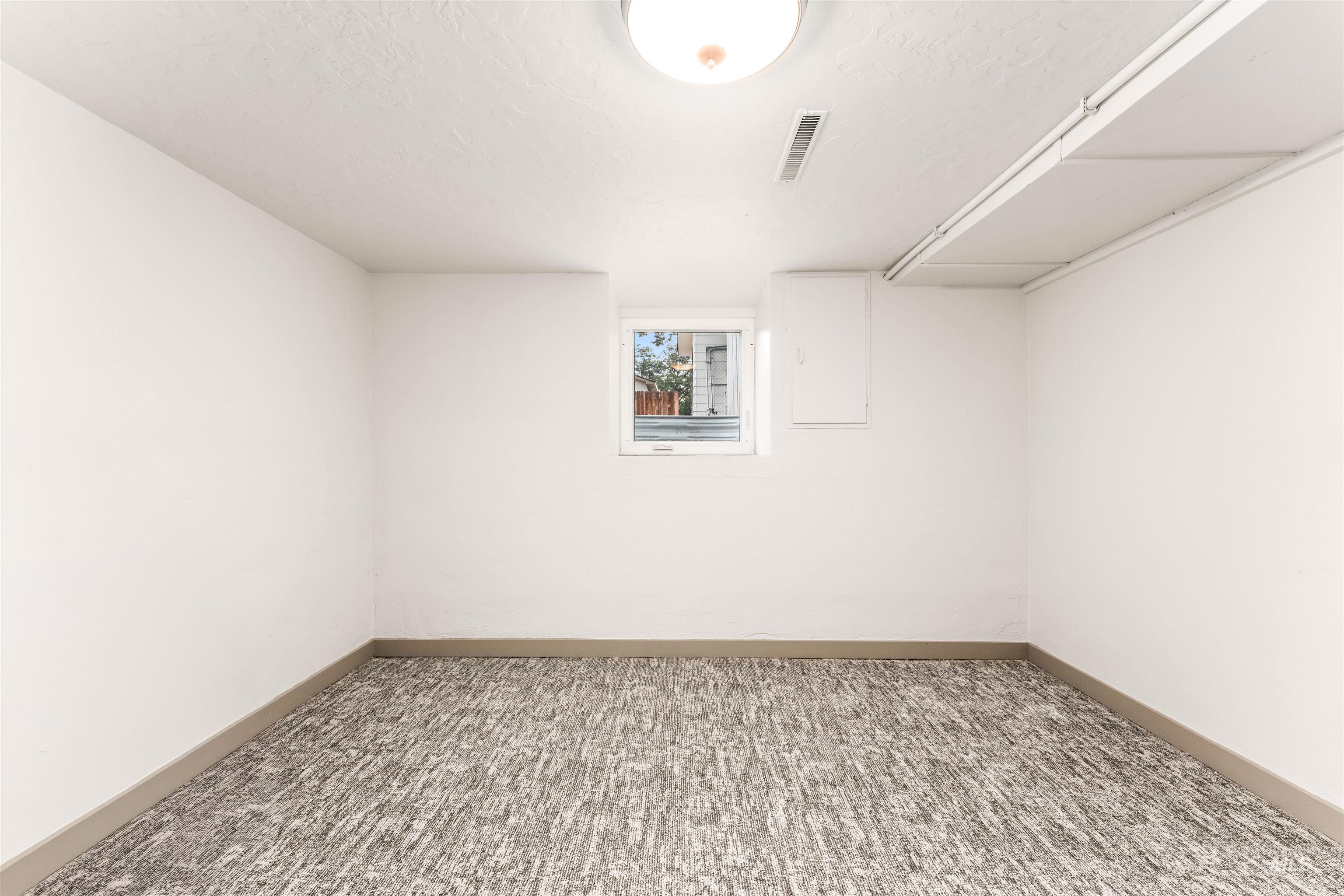 602 North 5th Street Parma, ID 83660 - Photo 40 of 48 Spare room with a textured ceiling