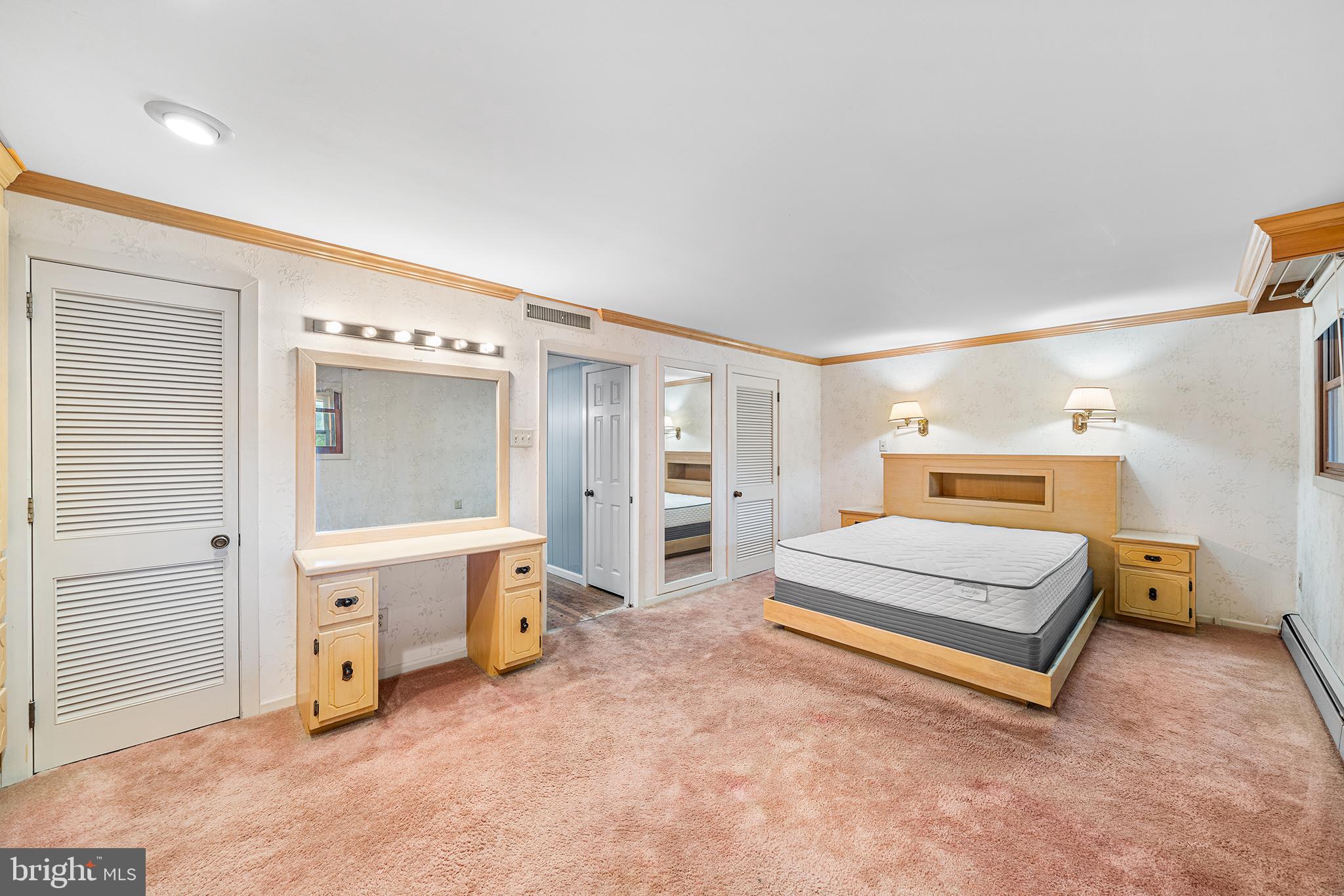 1322 Midland Road Conshohocken, PA 19428 - Photo 13 of 30 Large Primary Bedroom