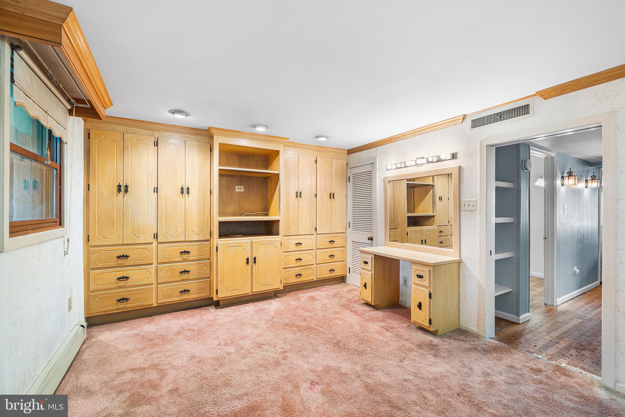 1322 Midland Road Conshohocken, PA 19428 - Photo 14 of 30 Built-In's Primary Bedroom