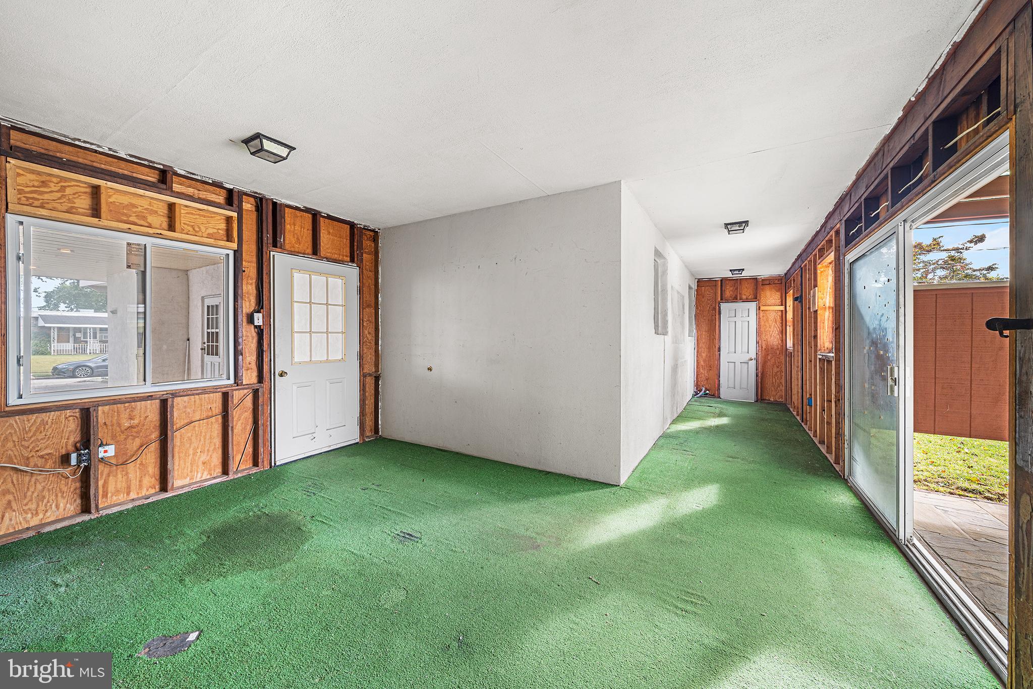 1322 Midland Road Conshohocken, PA 19428 - Photo 26 of 30 Sunroom