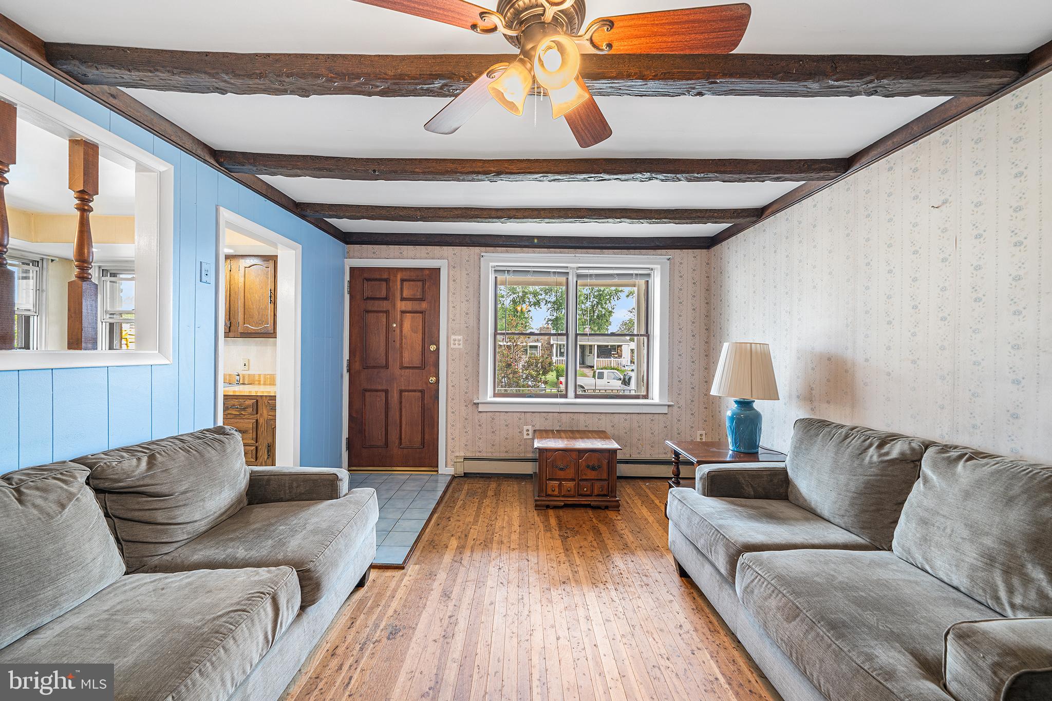1322 Midland Road Conshohocken, PA 19428 - Photo 8 of 30 Living Room