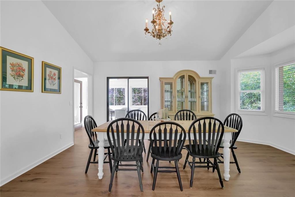 889 Fawn Way Marietta, GA 30068 - Photo 5 of 32
