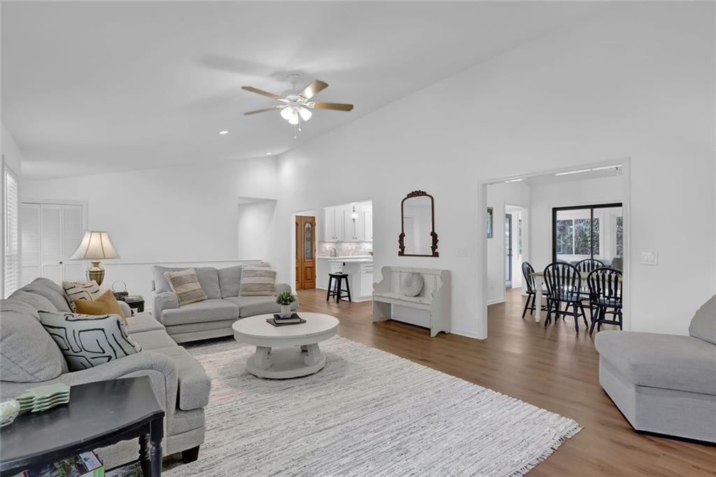 889 Fawn Way Marietta, GA 30068 - Photo 8 of 32