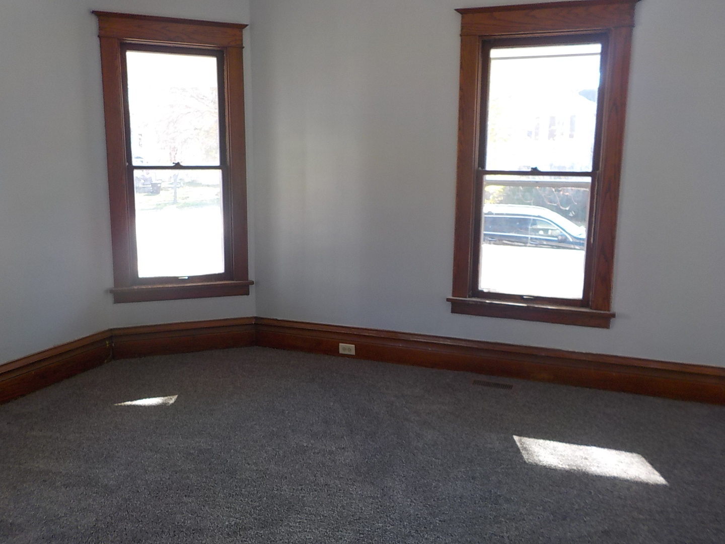 602 North 8th Street Rochelle, IL 61068 - Photo 4 of 27
