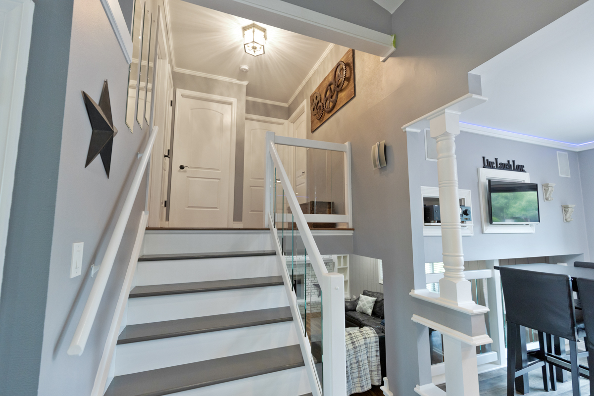 297 Mulberry Road Frankfort, IL 60423 - Photo 13 of 47 a view of entryway and hall with wooden floor