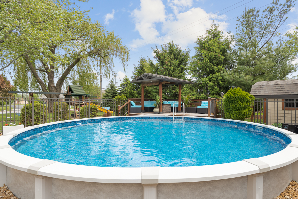 297 Mulberry Road Frankfort, IL 60423 - Photo 37 of 47 a view of a swimming pool with an outdoor seating