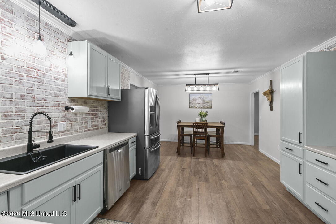 303 Cox Ferry Road Flora, MS 39071 - Photo 6 of 28 4A7E6EC4-FDD8-4AA6-BEF6-01C13AD404FF_1_1