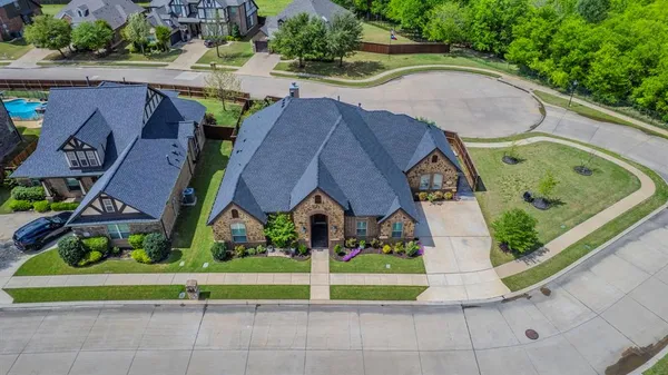 $569,000 | 1208 Yosemite Way, Burleson, TX 76028