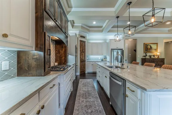$569,000 | 1208 Yosemite Way, Burleson, TX 76028