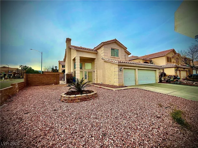 $2,700 | 3787 Paria Canyon Street, Las Vegas, NV 89147
