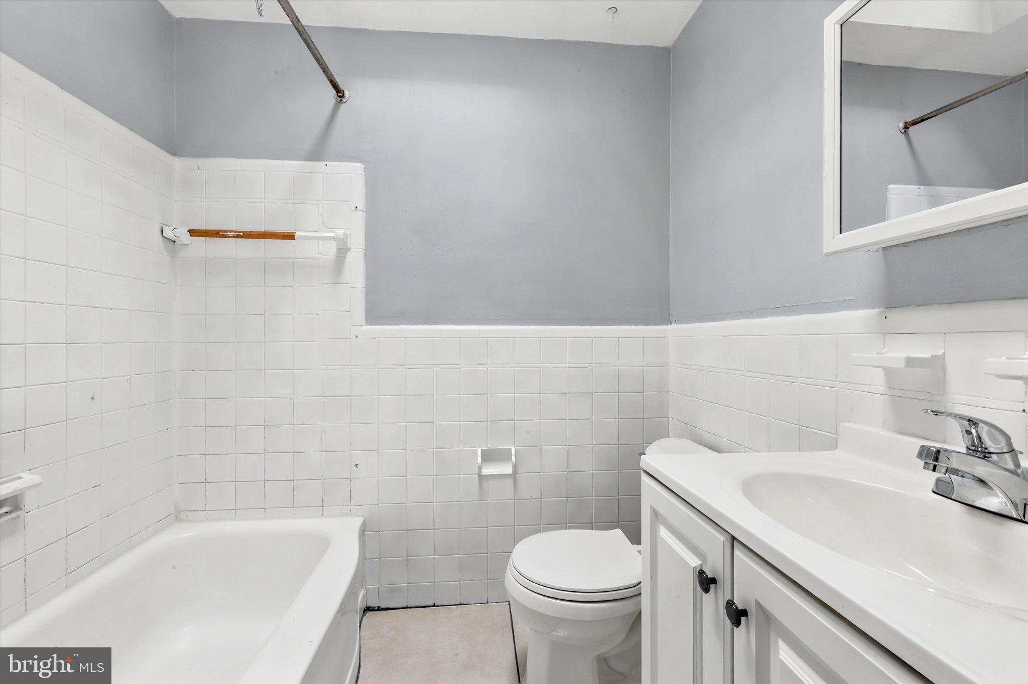 19 West 21st Street Chester, PA 19013 - Photo 8 of 15
