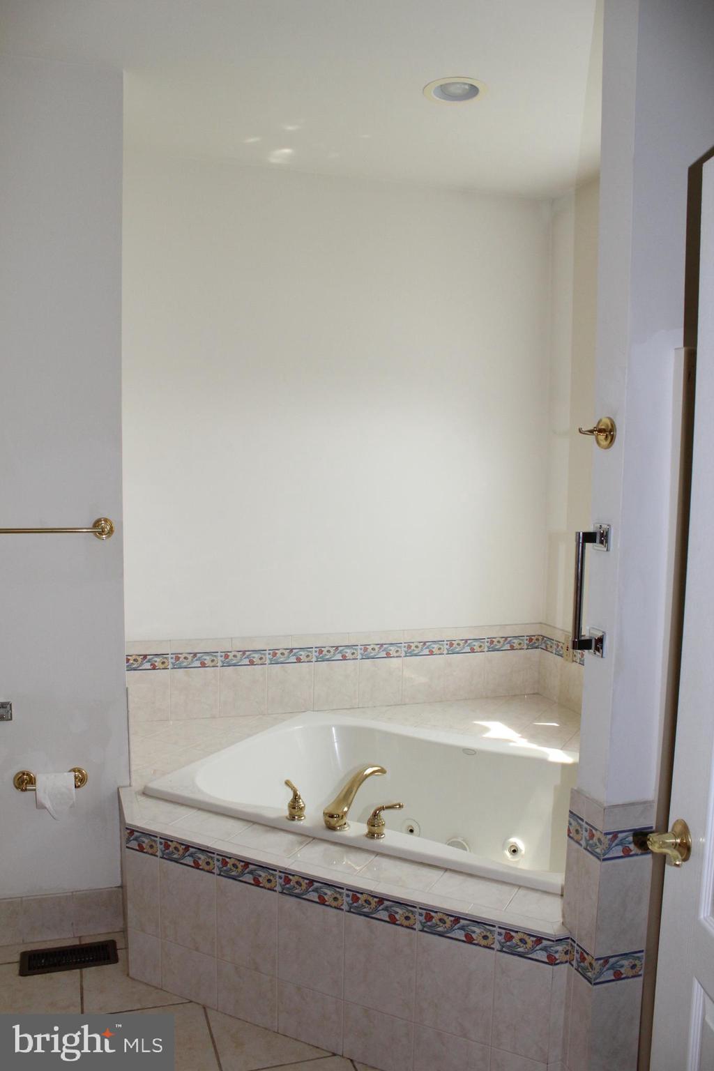 1045 Magazine Road Green Lane, PA 18054 - Photo 34 of 63 Gallery Image 34