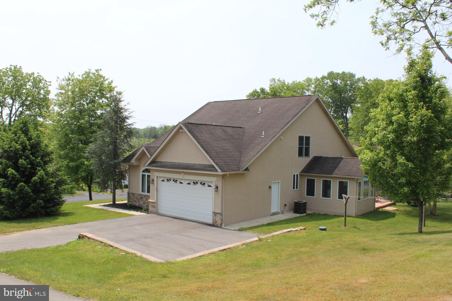 1045 Magazine Road Green Lane, PA 18054 - Photo 6 of 63 Gallery Image 6