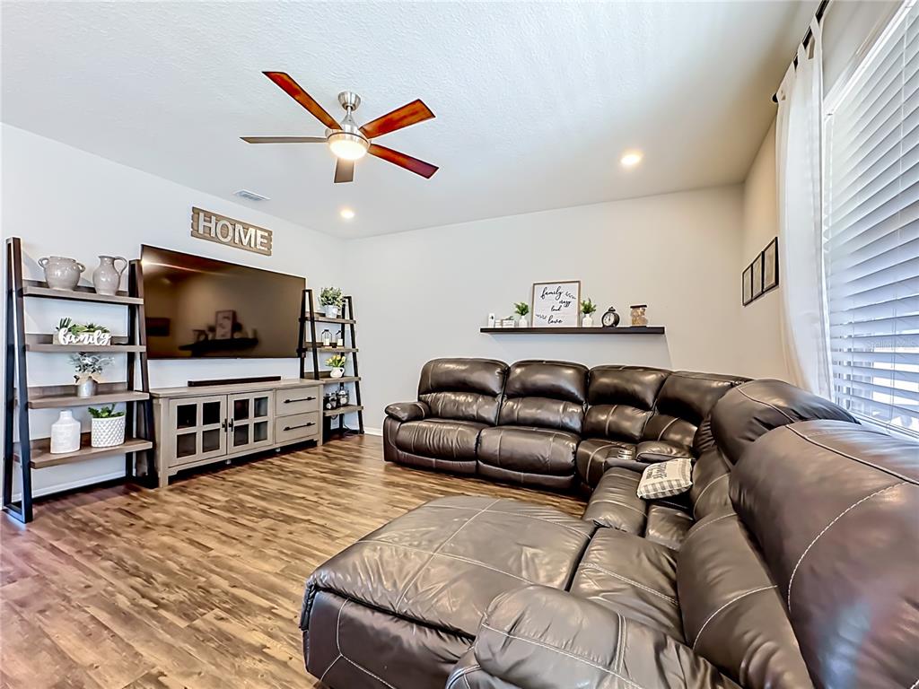 11205 Brighton Knoll Loop Riverview, FL 33579 - Photo 20 of 64