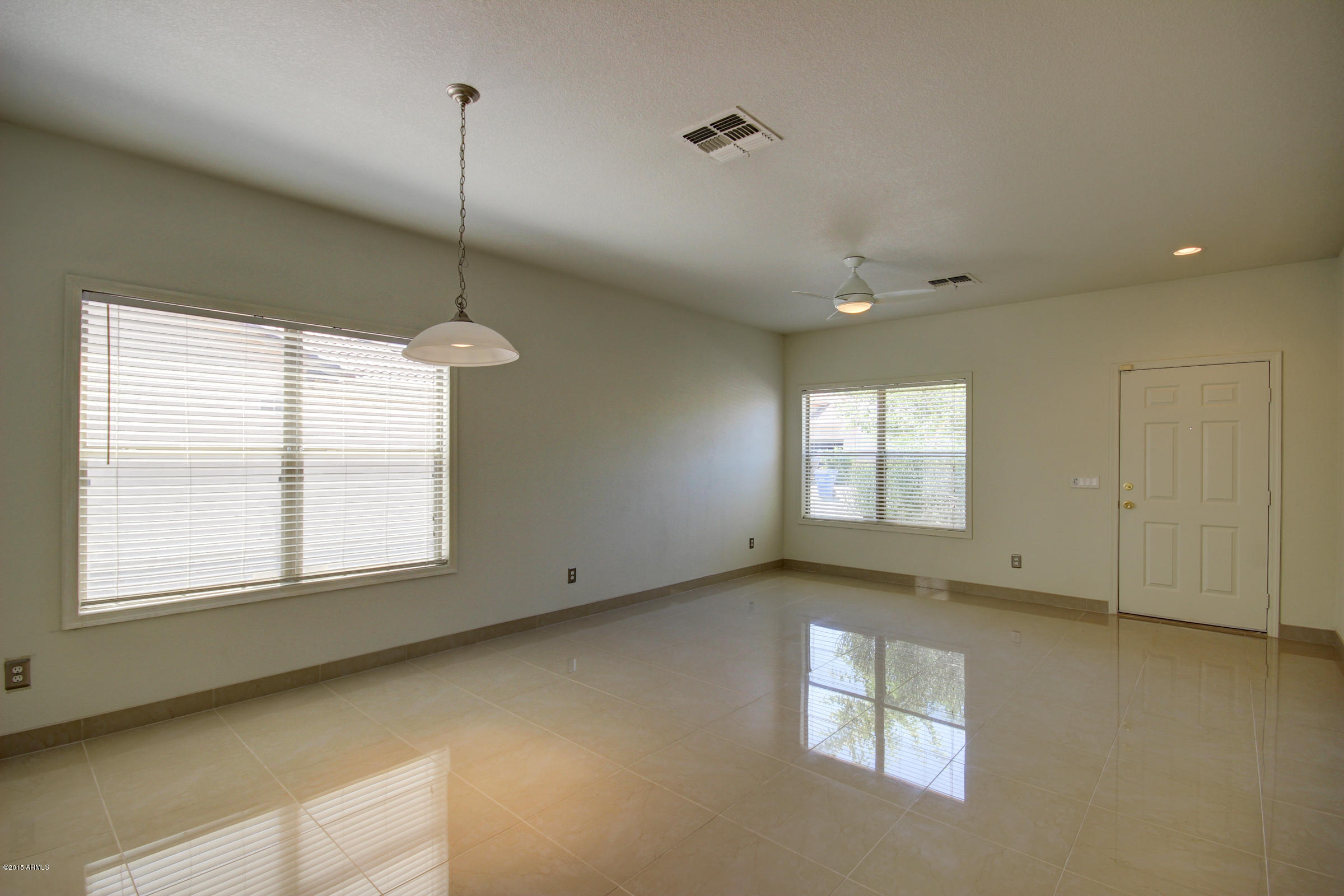 1014 East Pedro Road Phoenix, AZ 85042 - Photo 11 of 39 Living Room (4)