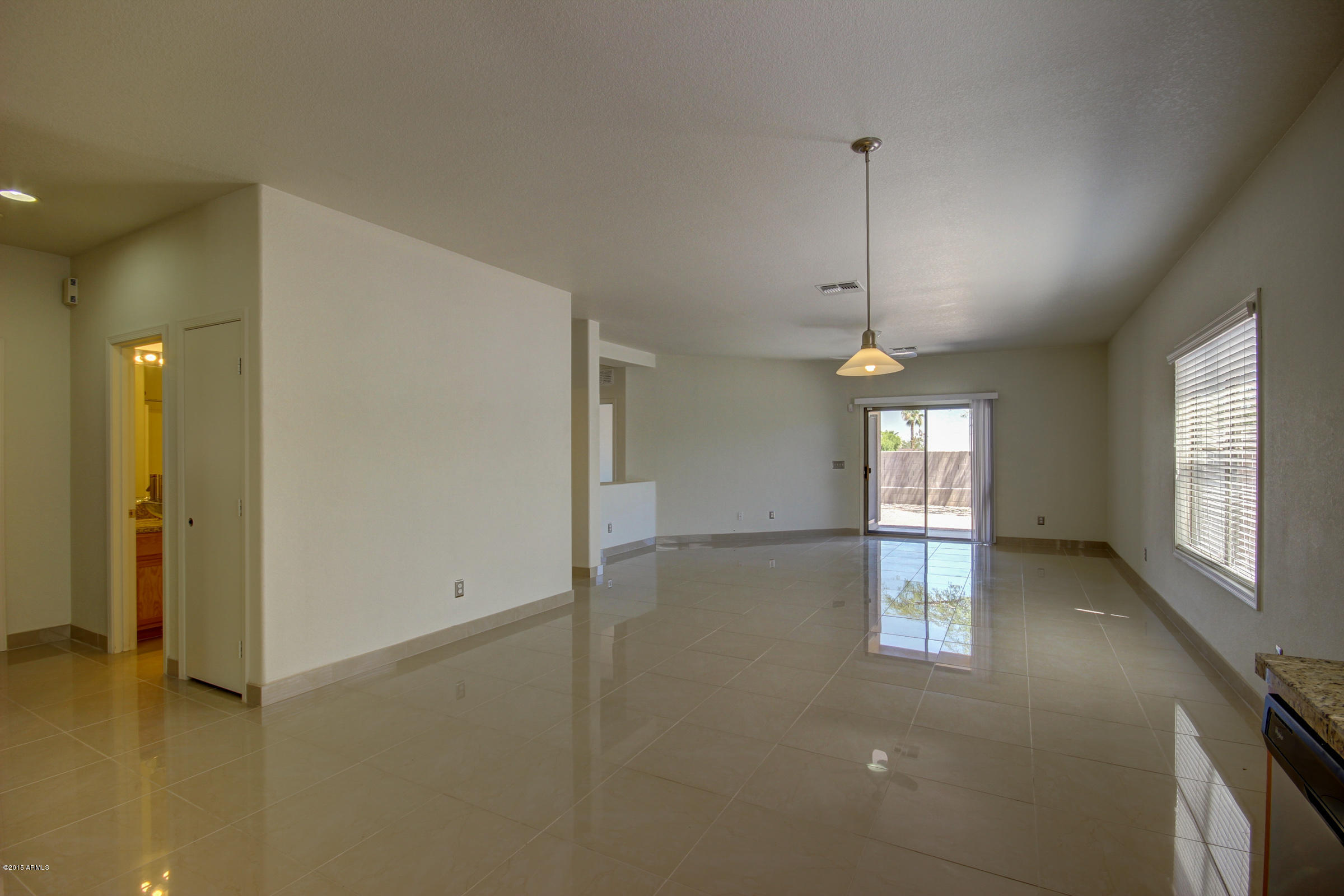 1014 East Pedro Road Phoenix, AZ 85042 - Photo 14 of 39 Family Room (1)