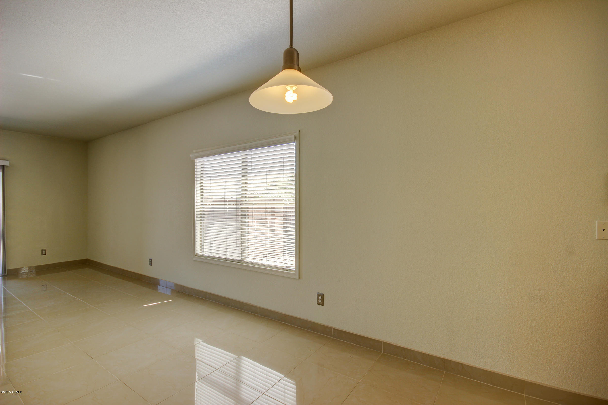 1014 East Pedro Road Phoenix, AZ 85042 - Photo 15 of 39 Family Room (2)