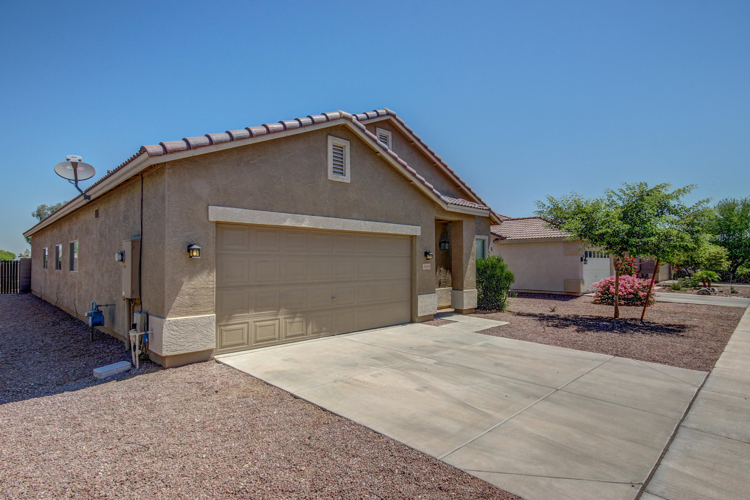 1014 East Pedro Road Phoenix, AZ 85042 - Photo 2 of 39 Front (1)
