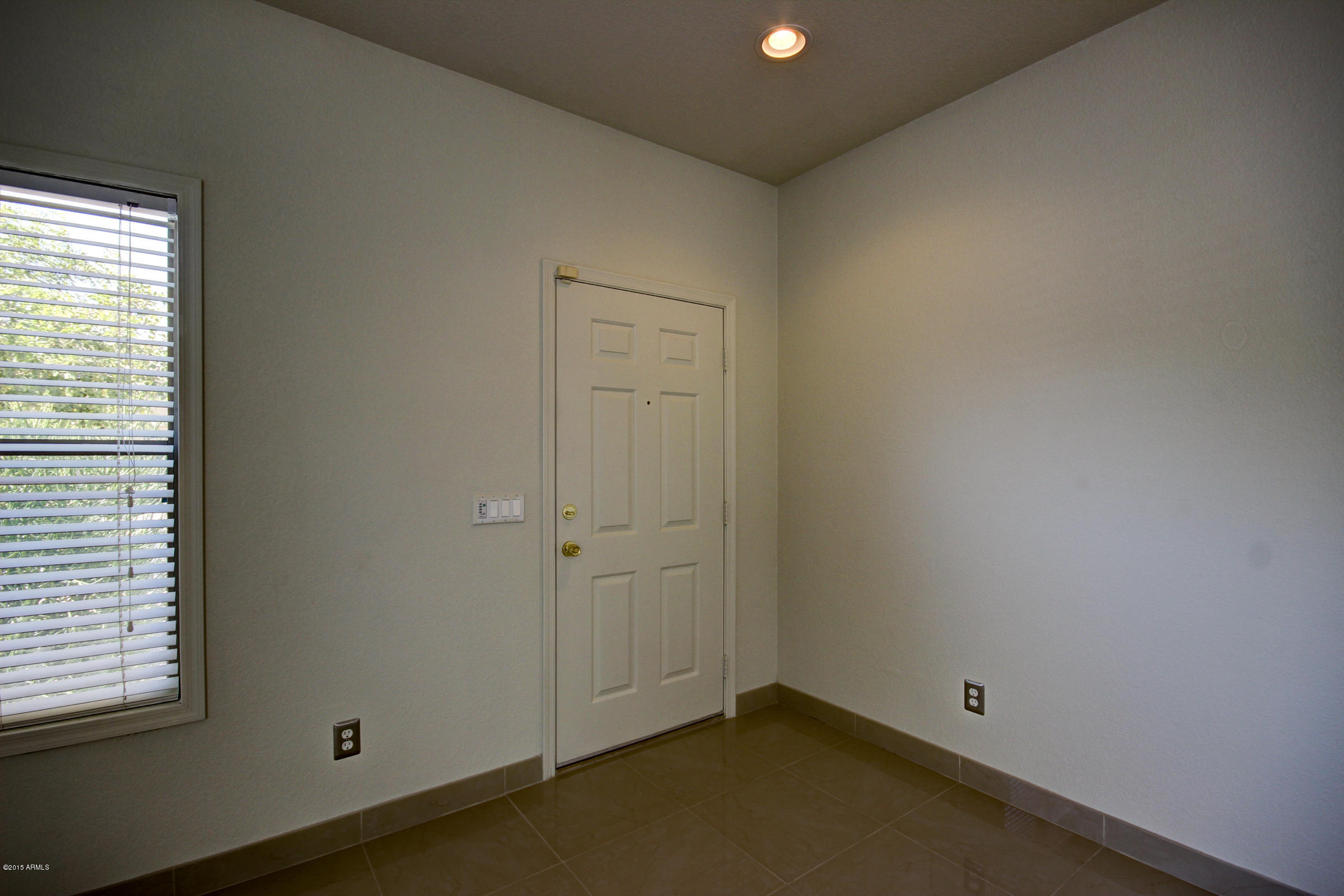 1014 East Pedro Road Phoenix, AZ 85042 - Photo 8 of 39 Living Room (1)