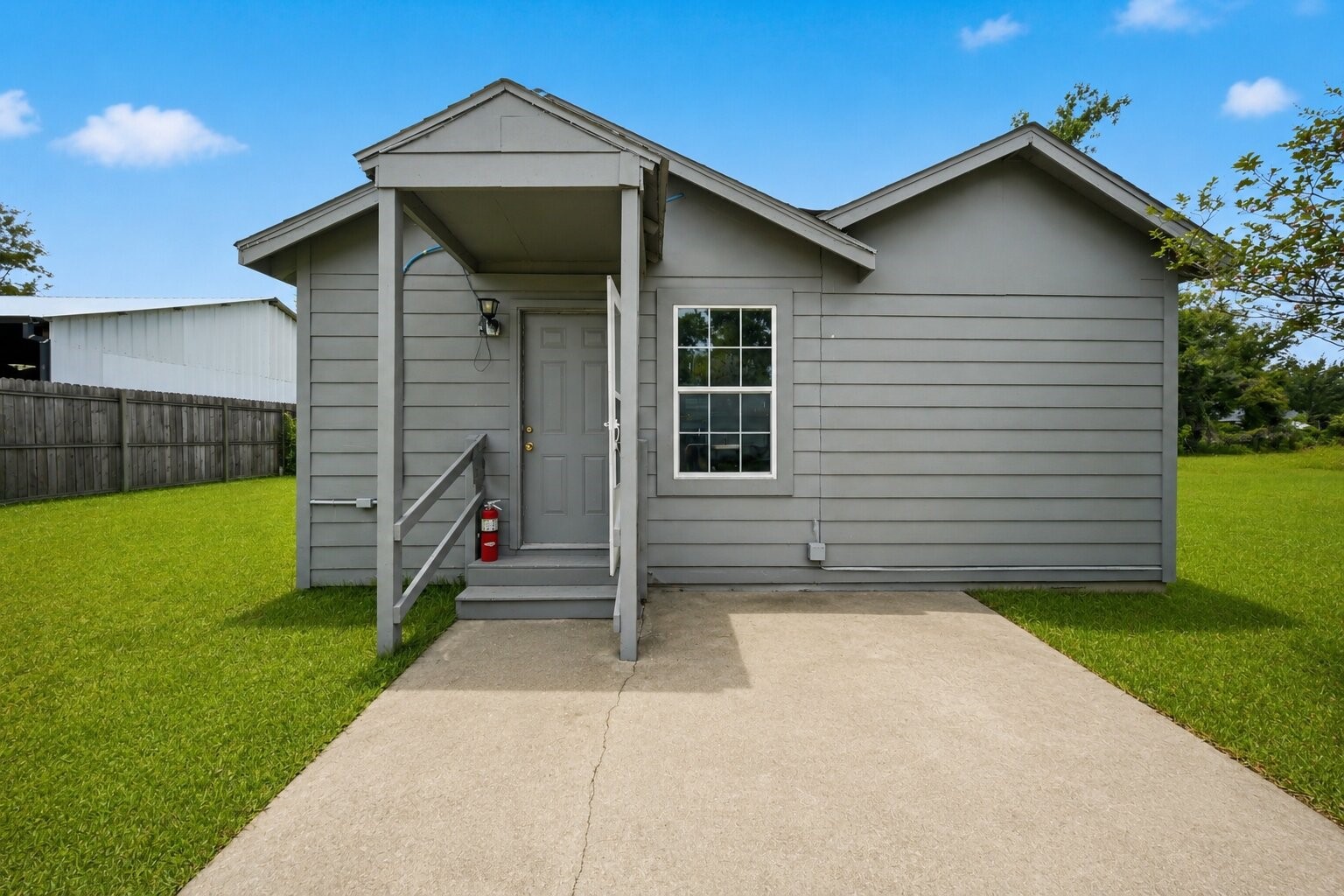4606 Terrell Street Houston, TX 77093 - Photo 29 of 41 Virtually Staged