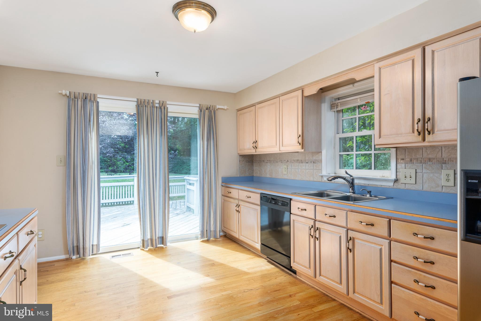 15113 Winstead Lane Silver Spring, MD 20905 - Photo 15 of 37 Kitchen