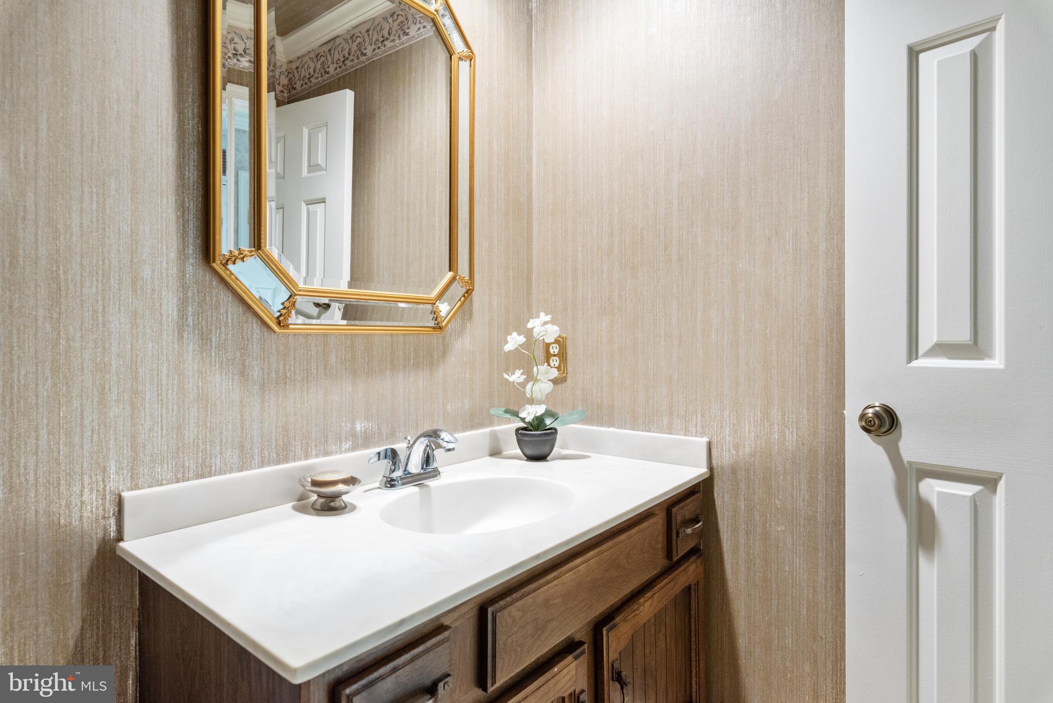 15113 Winstead Lane Silver Spring, MD 20905 - Photo 22 of 37 Half bathroom on main level