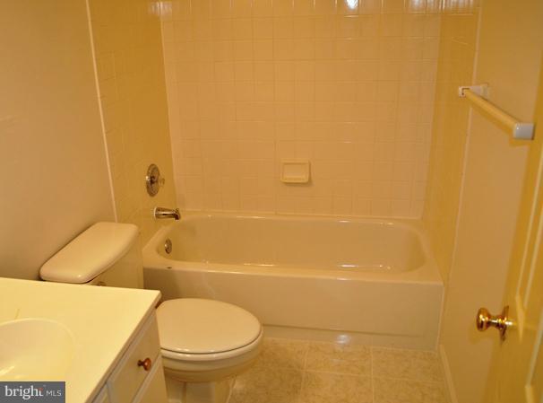 9420 Bluefield Road Springdale, MD 20721 - Photo 9 of 19 Bath