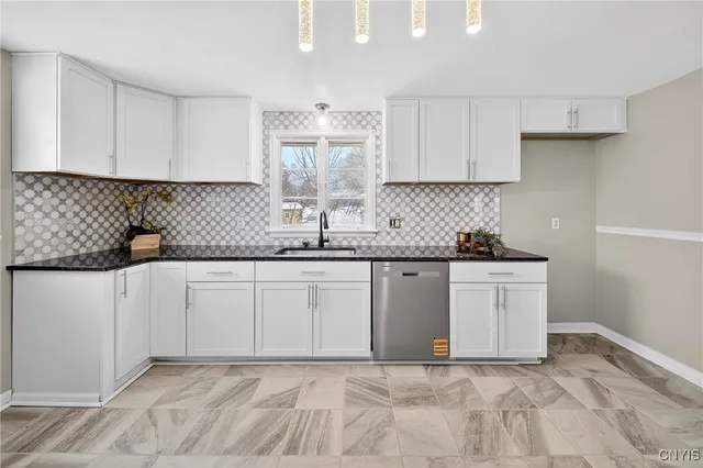 $249,000 | 1505 Grand Avenue, Onondaga, NY 13219