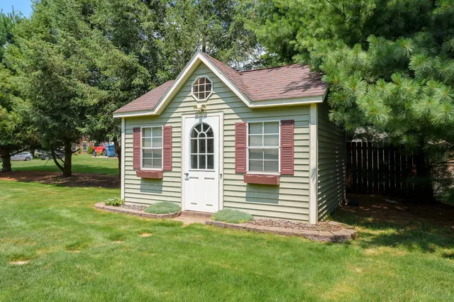 $569,900 | 5464 Cypress Bay Drive, Kalamazoo, MI 49009