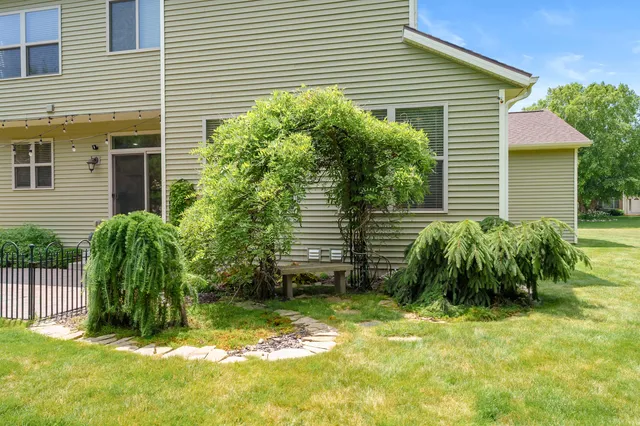 $569,900 | 5464 Cypress Bay Drive, Kalamazoo, MI 49009