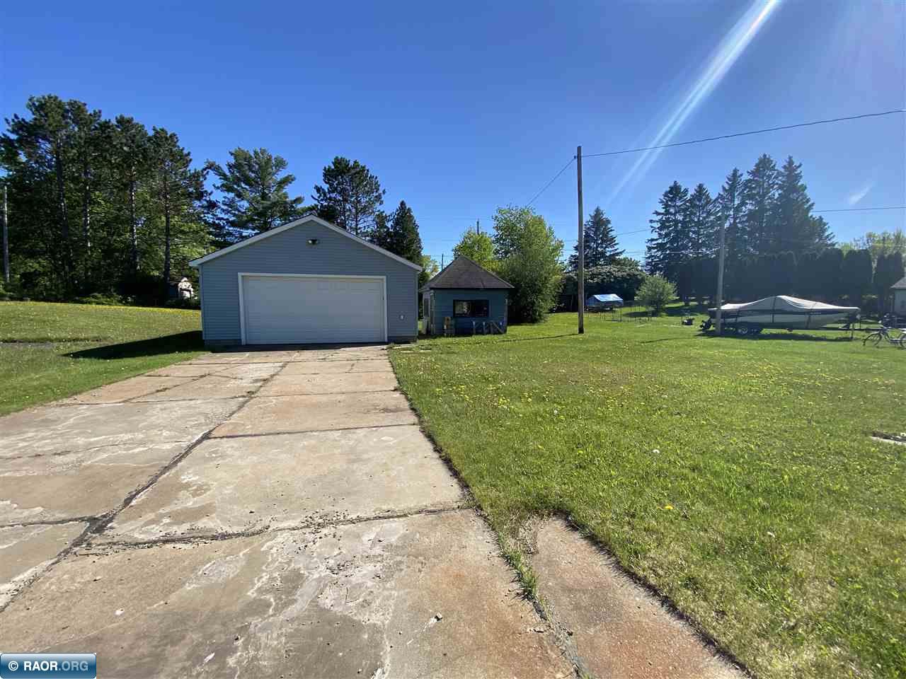 1822 East 26th Street Hibbing, MN 55746 - Photo 4 of 24