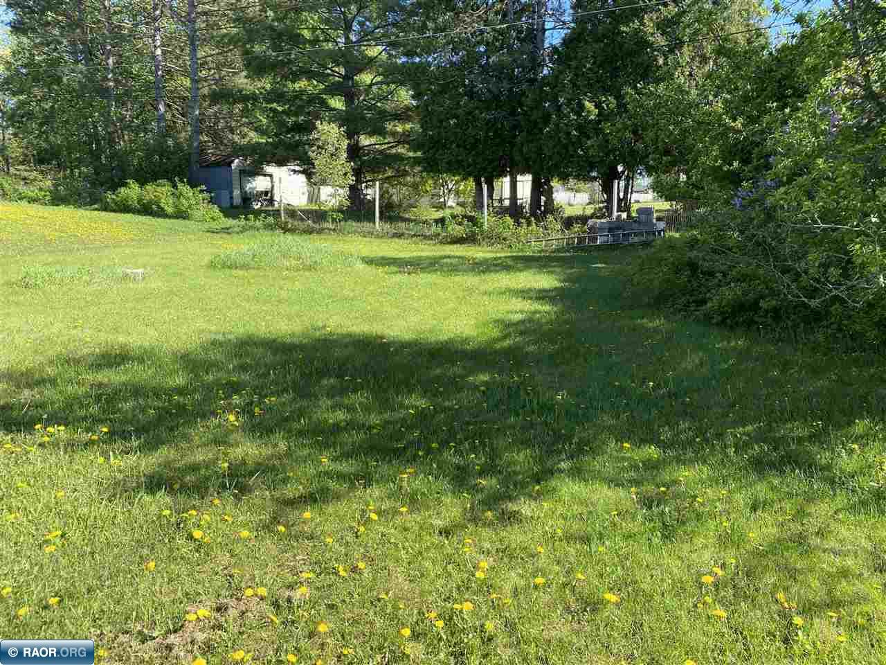 1822 East 26th Street Hibbing, MN 55746 - Photo 8 of 24