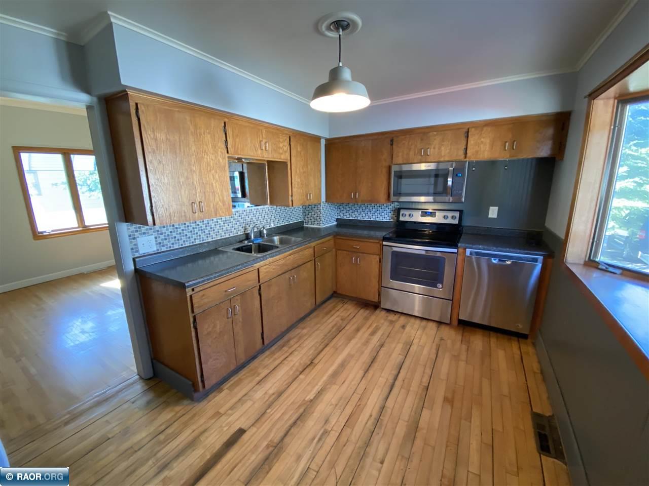 1822 East 26th Street Hibbing, MN 55746 - Photo 10 of 24