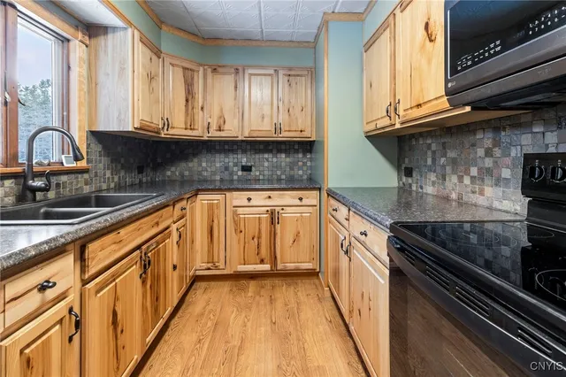 $230,000 | 538 Tooley Pond Road, Clifton, NY 12927