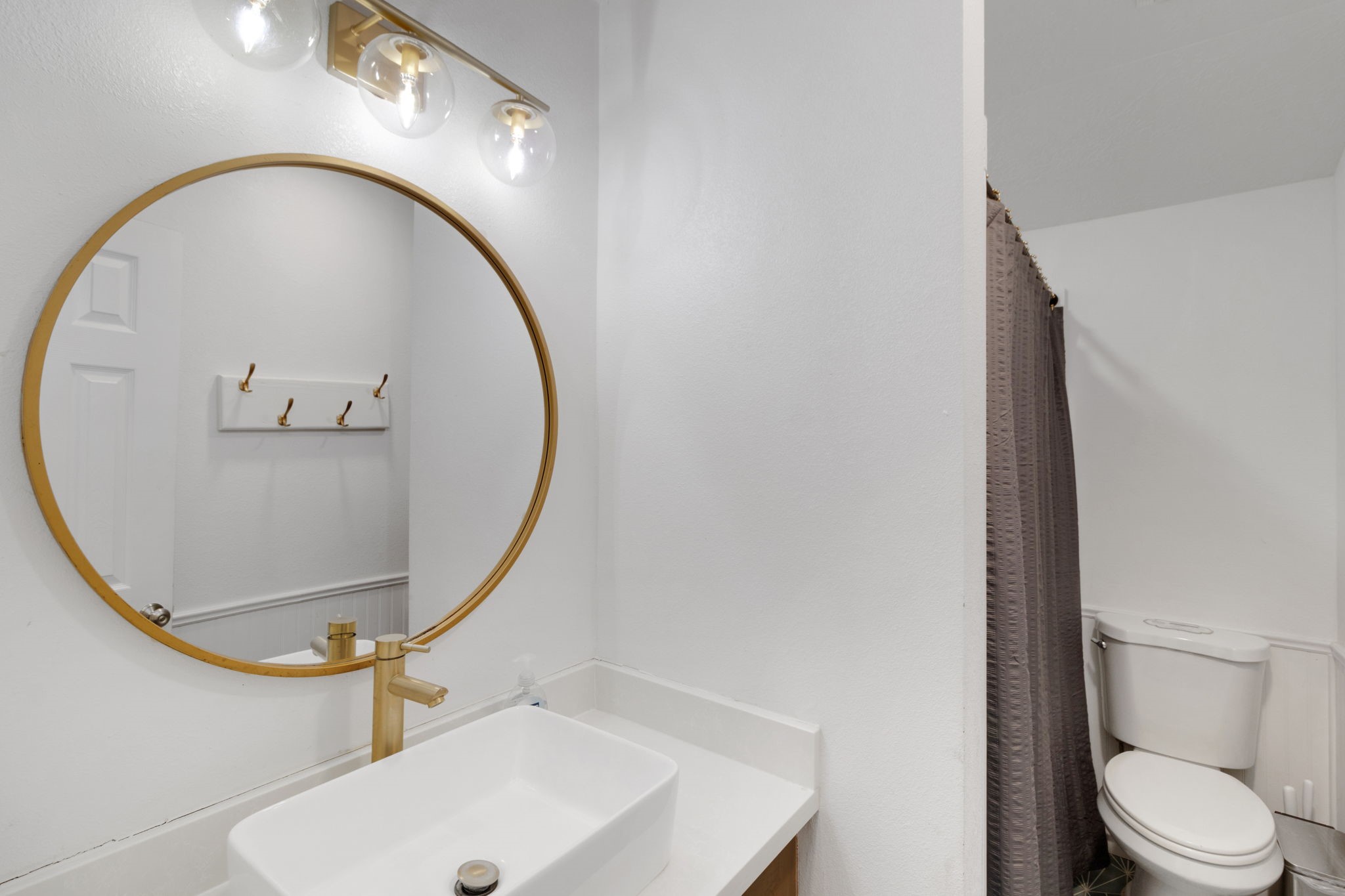 21 Red Bird Lane Coldspring, TX 77331 - Photo 17 of 37 Renovated upstairs full bathroom with tub/shower