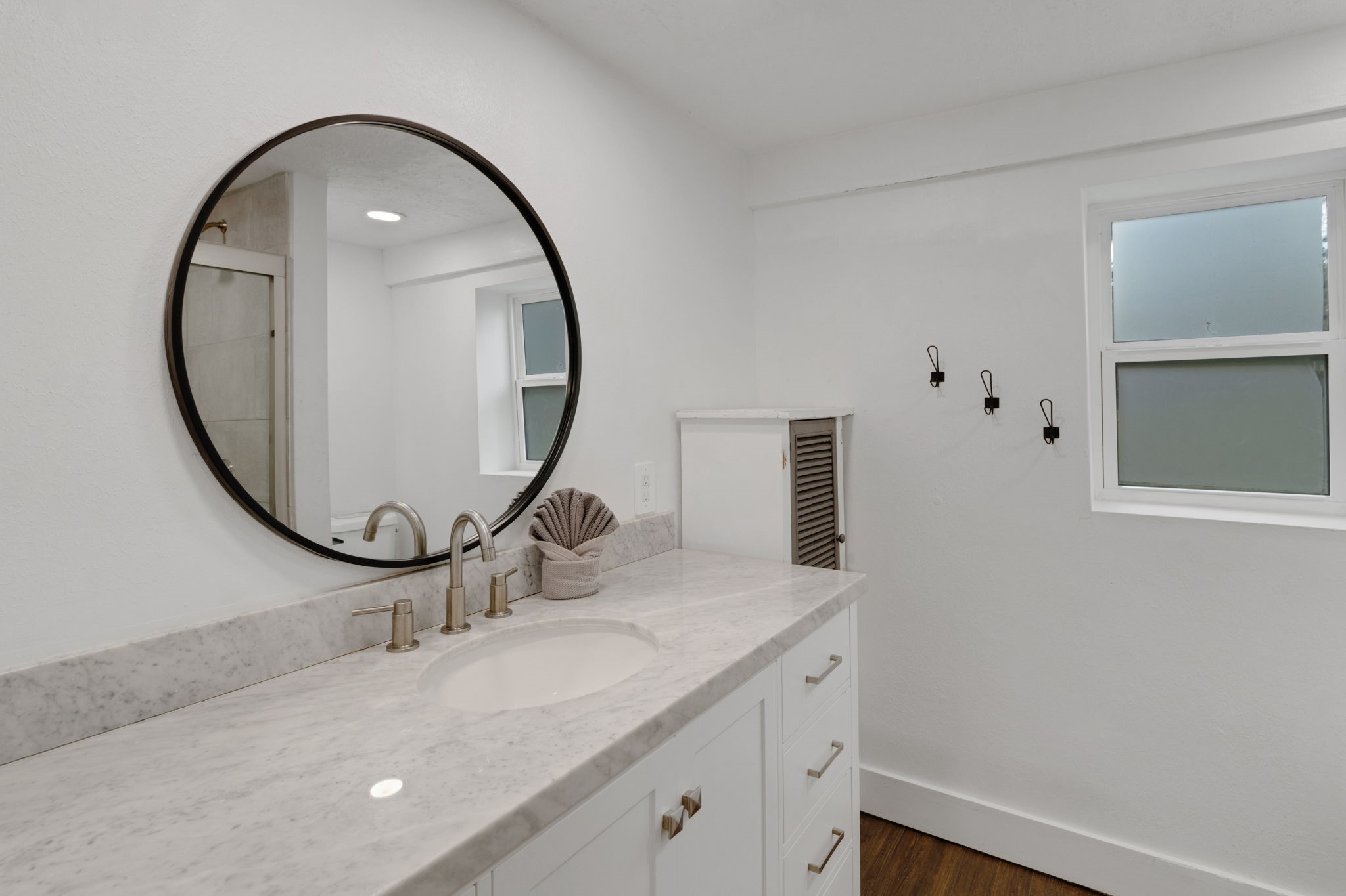 21 Red Bird Lane Coldspring, TX 77331 - Photo 22 of 37 Full bathroom downstairs with shower