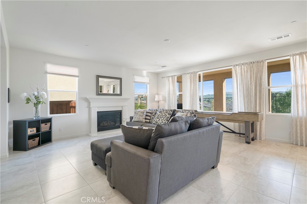 3126 Vista Terrace Riverside, CA 92503 - Photo 12 of 39