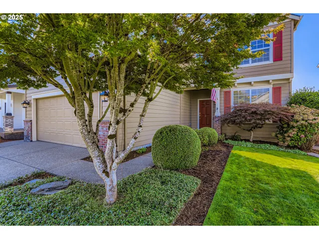 $699,900 | 14617 Southeast Thornapple Lane, Milwaukie, OR 97267