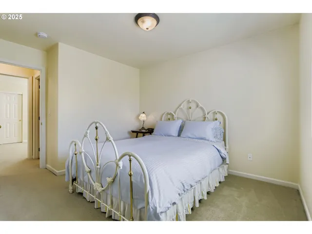 $699,900 | 14617 Southeast Thornapple Lane, Milwaukie, OR 97267