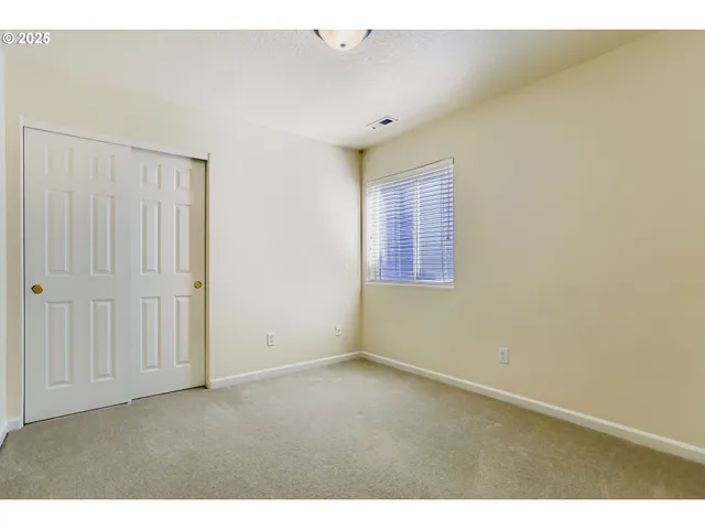 $699,900 | 14617 Southeast Thornapple Lane, Milwaukie, OR 97267