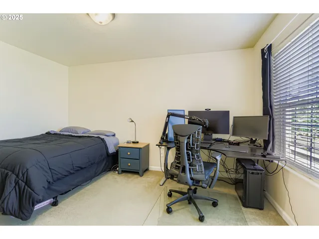 $699,900 | 14617 Southeast Thornapple Lane, Milwaukie, OR 97267