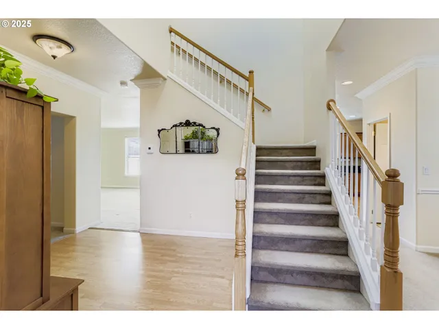 $699,900 | 14617 Southeast Thornapple Lane, Milwaukie, OR 97267