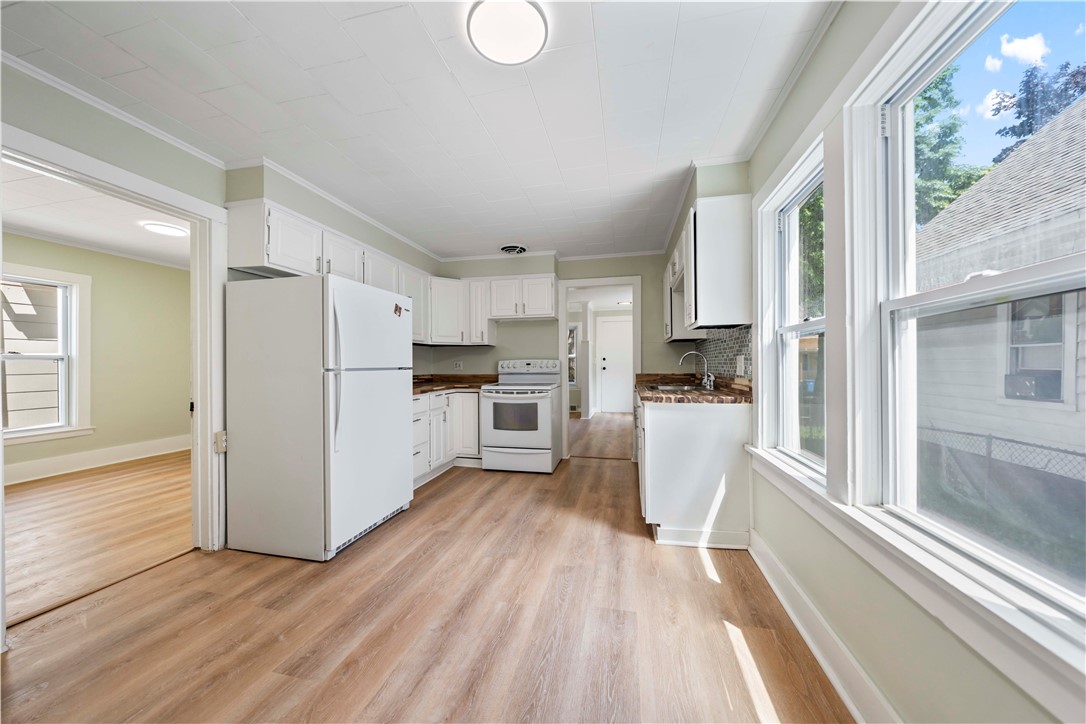 101 Ernst Street Rochester, NY 14621 - Photo 11 of 27 Kitchen