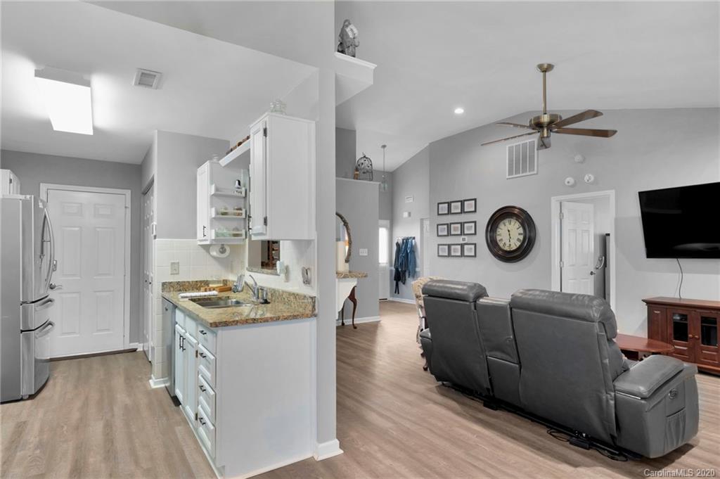 14627 Smith Road Charlotte, NC 28273 - Photo 16 of 31 Gallery Image 16
