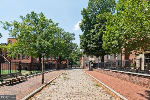 $2,300 | 205-15 Cuthbert Street, Unit 301, Philadelphia, PA 19106