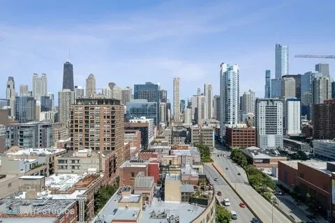 $674,990 | 600 North Kingsbury Street, Unit 1805, Chicago, IL 60654