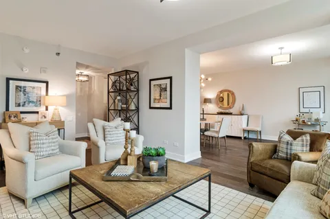 $674,990 | 600 North Kingsbury Street, Unit 1805, Chicago, IL 60654