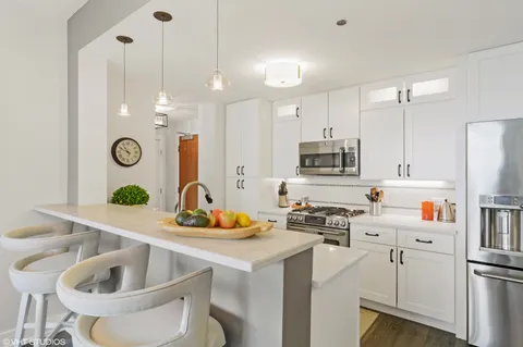 $674,990 | 600 North Kingsbury Street, Unit 1805, Chicago, IL 60654