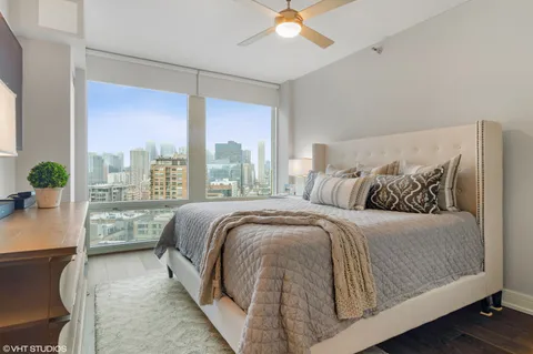 $674,990 | 600 North Kingsbury Street, Unit 1805, Chicago, IL 60654