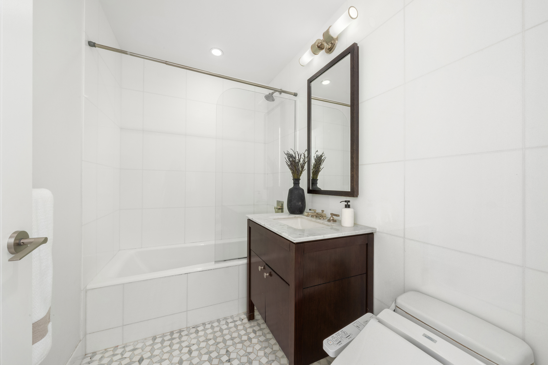 80 Riverside Boulevard, Unit 37A Manhattan, NY 10069 - Photo 11 of 12 Gallery Image 11